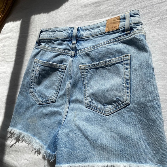 ZARA HIGH WAIST DENIM SHORTS - Picture 4 of 4